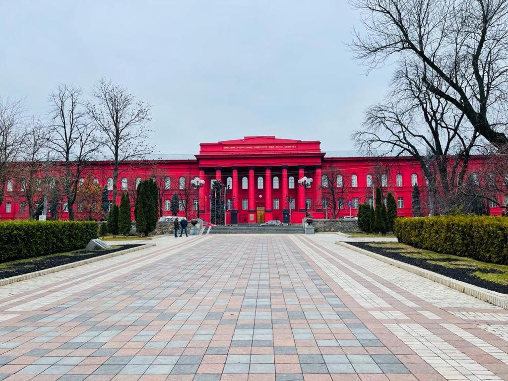 Amazing Tara'S Shevchenko Square Apartamento Kiev Exterior foto